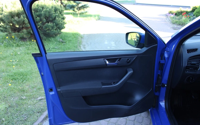 Skoda Fabia cena 39800 przebieg: 142000, rok produkcji 2020 z Ciechanów małe 352